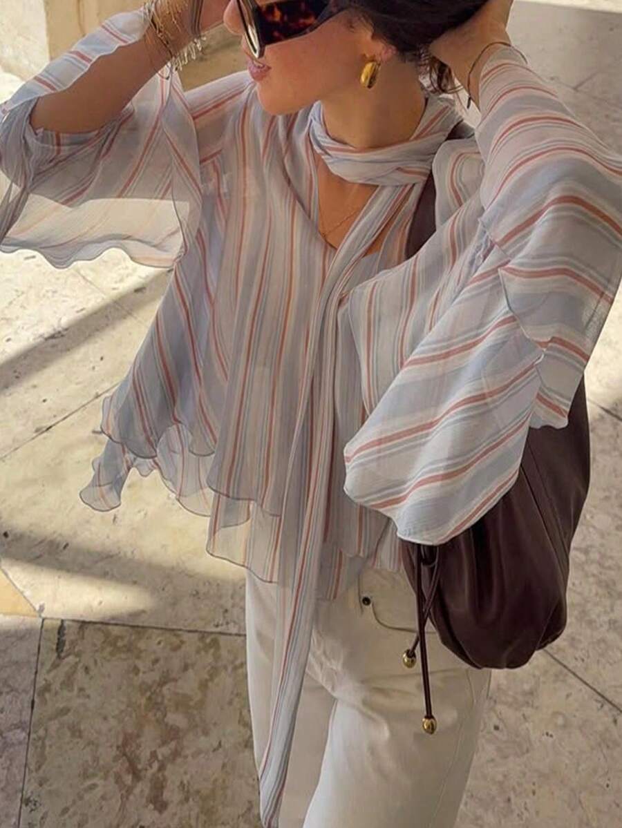 女款條紋雪紡襯衫，優雅V領荷葉袖設計，飄逸領結襯衫，適合辦公室