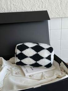 Tas Mewah Bulu Domba Keriting Tas Kosmetik Serbaguna Motif Kisi Berlian Warna Kontras Blok Warna Tas Genggam Kasual Tas Kecil Hangat dan Lembut Tas Pelajar Tas Penyimpanan Kotak Pensil Pelajar - Hitam dan Putih - View 8
