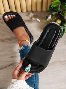 Pantofole casual e comode da casa per ragazze, adatte per bagno, piscina, spiaggia, uso interno ed esterno - nero - Visualizzare 2
