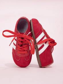 1 par de zapatos deportivos casuales para niños de vuelta a la escuela, zapatos de entrenamiento simples y elegantes para niños y niñas, zapatos infantiles cómodos y de moda con cierre de gancho y bucle, uso para todas las estaciones, estilo de academia [El tamaño es pequeño, se recomienda pedir una talla talla grande grande] - Rojo - Ver 2