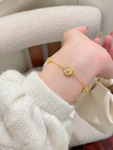 1 Niche, Minimalist, And High-End White Fritillaria Tetraphyllum Flower Bracelet - Gold - View 3