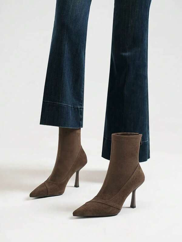 Botas de Tornozelo Elegantes com Salto Alto Stiletto e Bico Fino para Mulheres, Novas Botas Clássicas Americanas Marrom de Cano Médio com Zíper Traseiro para Outono/Inverno