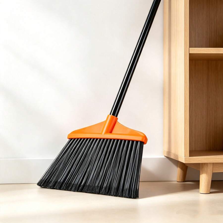 Escoba con mango extensible de 1,35 m, apta para interiores y exteriores, para terraza, garaje y camping - 1 unidad - Ver 1