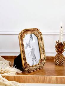 1PC Gold Rectangular Carved Resin Photo Frame, Palace Style Desktop Photo Frame, Luxury Desktop Decor Frame, Rococo Vertical Photo Frame, Art Portrait Frame, Ins Style Photo Frame, Embossed Photo Frame, Romantic Wedding Photo Frame, Craft Display Frame, Suitable For Vanity, Living Room, Bedroom, Study Soft Decoration Display Frame, Holiday Gift Photo Frame, Photography Prop Frame - 1PC - View 9