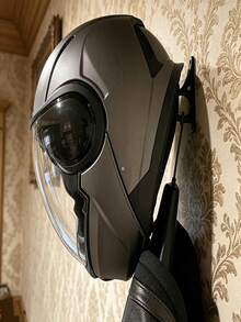 1pc Black Plastic Helmet Wall Mount, Sturdy Plastic Construction, Durable. Securely Holds Full Face Helmets Without Scratching. Rust-Resistant And Corrosion-Resistant Design, Suitable For Long-Term Daily Use, Easy Installation, Modern Design, Suitable For All Types Of Helmets - Multicolor - View 2