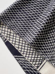 1 pieza Bufanda de diseño de cachemira sintética con patrón de trébol jacquard cálida para mujeres, manta para habitación con aire acondicionado, protección contra el frío para viajes al aire libre en otoño/invierno, calentador de cuello, bufanda decorativa chal de doble uso, adecuada para combinar a diario, primera opción para regalar - Negro - Ver 4
