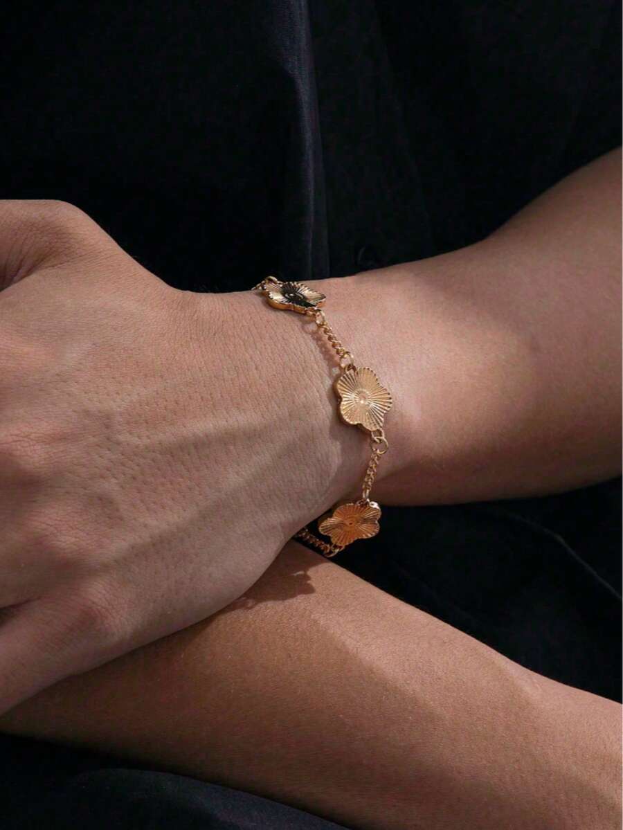 1pc Minimalist Floral Men's Bracelet Suitable For Daily Wear - Metal Flower Bracelet - View 1