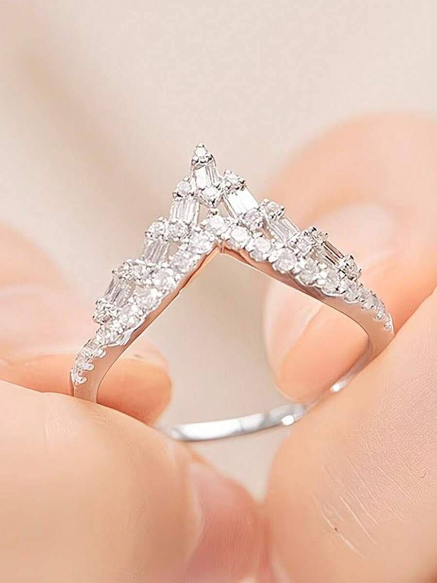 1 pièce Bague en forme de V incrustée de zircone, design entrelacé de zircone en forme de larme à la mode. Bague de luxe minimaliste française, convient pour le port quotidien et les occasions de fête. Cadeau idéal pour l'anniversaire et la fête des mères pour les femmes. - A - Voir 1