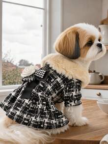 PETCIRCLE 1件寵物衣服 小狗幼犬貓咪適用 可愛寵物奢華淑女風保暖拍照裙 山茶花裙 - 彩色 - 查看 1