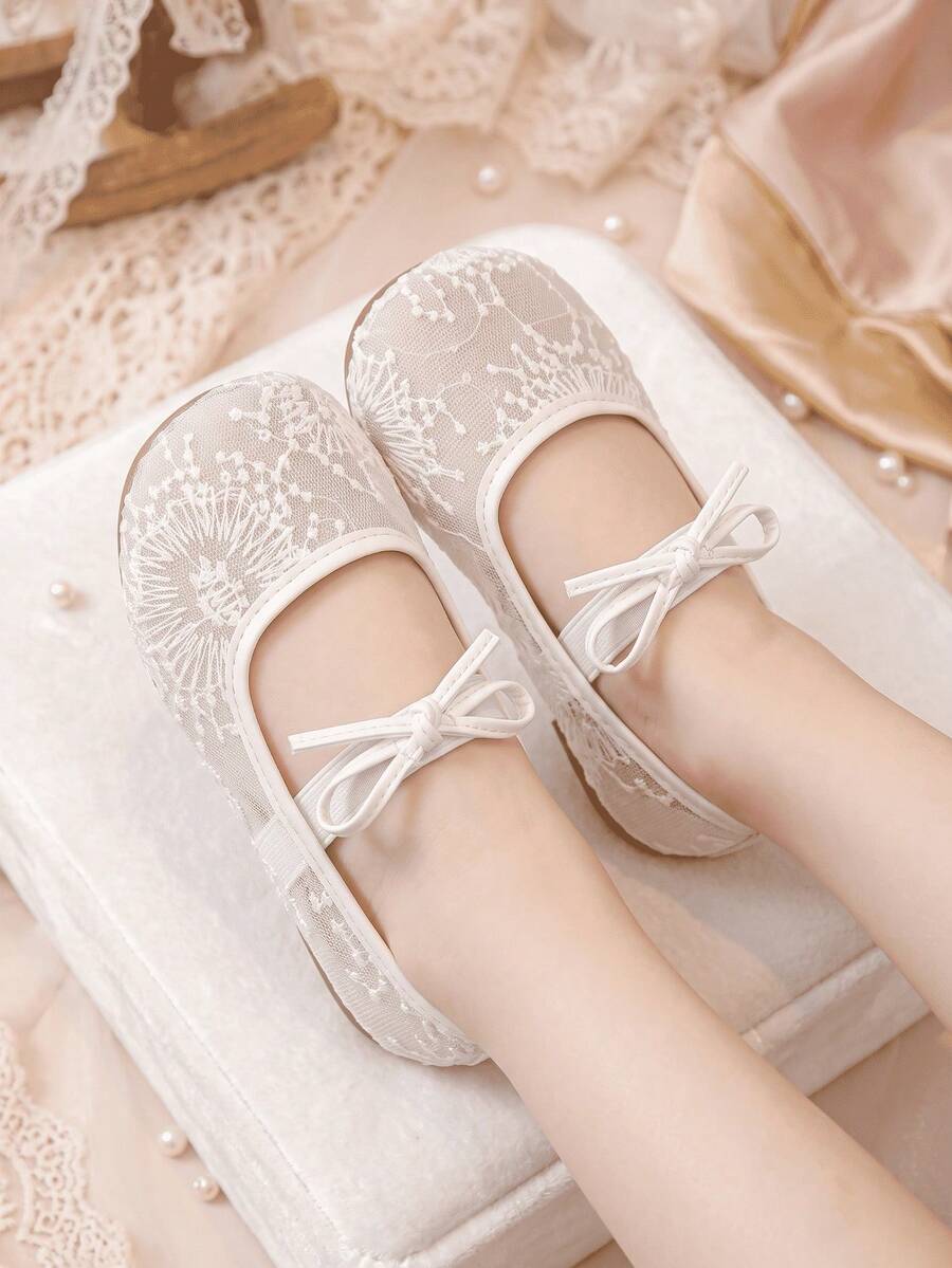 Lace Embroidered Girls Mesh Dress With Mary Jane Shoes, Single Heel Design, French Vintage Style, Simple And Eye-Catching - White - View 1