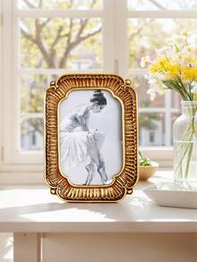 1PC Gold Rectangular Carved Resin Photo Frame, Palace Style Desktop Photo Frame, Luxury Desktop Decor Frame, Rococo Vertical Photo Frame, Art Portrait Frame, Ins Style Photo Frame, Embossed Photo Frame, Romantic Wedding Photo Frame, Craft Display Frame, Suitable For Vanity, Living Room, Bedroom, Study Soft Decoration Display Frame, Holiday Gift Photo Frame, Photography Prop Frame - 1PC - View 5