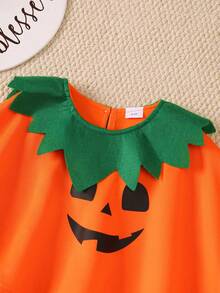 Boys & Girls Halloween Pumpkin Shaped Cape, Cute Smiling Face Print Cloak - Burnt Orange - View 4
