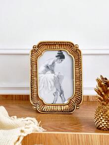 1PC Gold Rectangular Carved Resin Photo Frame, Palace Style Desktop Photo Frame, Luxury Desktop Decor Frame, Rococo Vertical Photo Frame, Art Portrait Frame, Ins Style Photo Frame, Embossed Photo Frame, Romantic Wedding Photo Frame, Craft Display Frame, Suitable For Vanity, Living Room, Bedroom, Study Soft Decoration Display Frame, Holiday Gift Photo Frame, Photography Prop Frame - 1PC - View 3