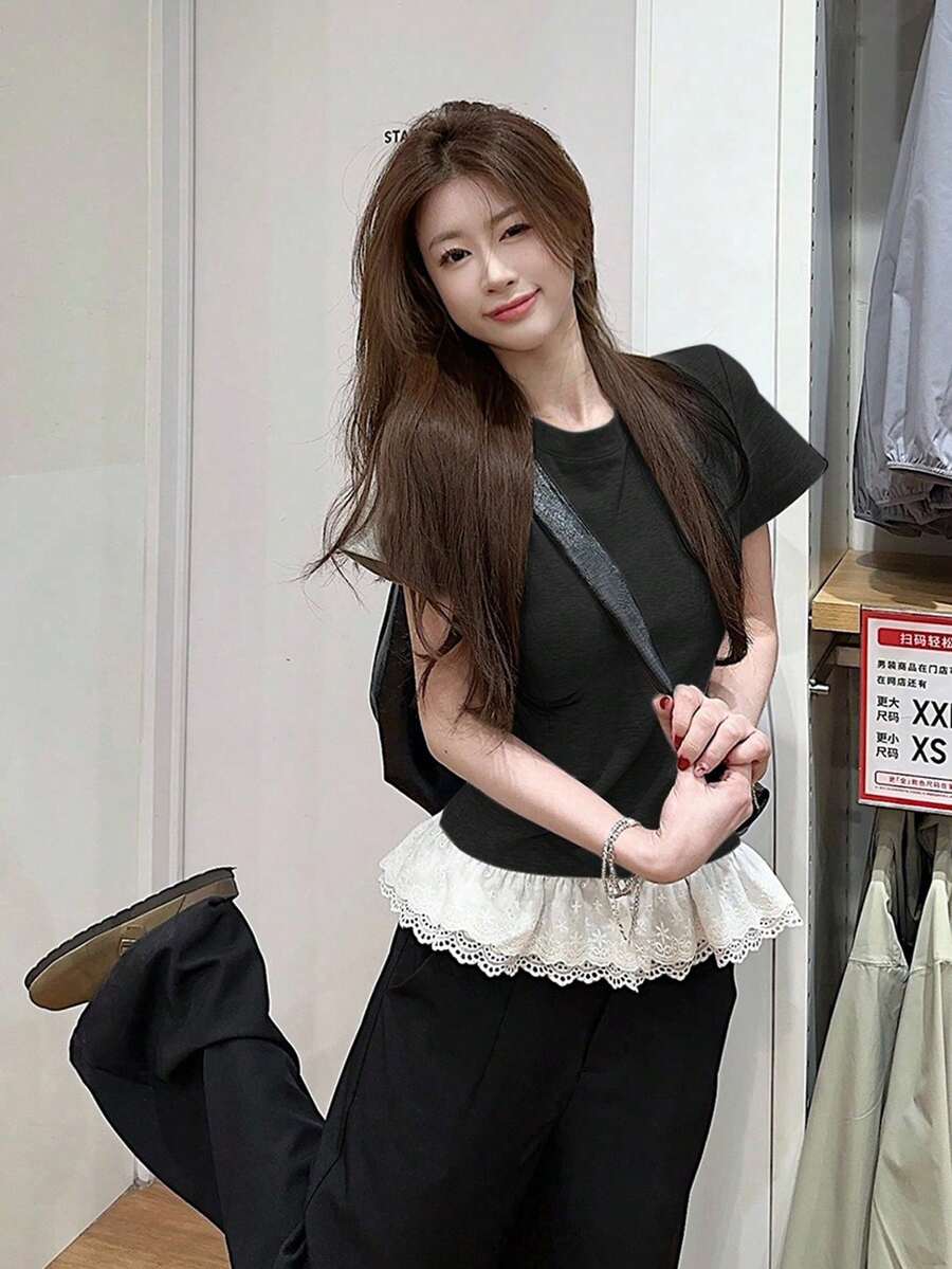 女款蕾絲拼接刺繡飾邊圓領短袖T恤,夏季百搭修身上衣 - 黑色 - 查看 1