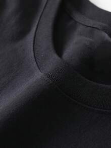 Herren Sommer T-Shirt, aus leicht elastischem gestricktem Stoff, mit bedrucktem Design, Regular Fit, Casual Stil. T-Shirt für Herren - Schwarz - Übersicht 4