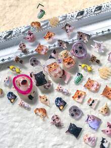 1張逼真可愛貓頭3D美甲貼紙，多款迷你貓品種、顏色與表情系列，柔軟栩栩如生設計，小巧精緻尺寸，適合日常溫柔風格、寵物愛好者、療癒休閒出遊、貓咪主題好友聚會，適合美甲DIY初學者、貓主人、溫柔女孩、可愛寵物主題穿戴甲DIY - 彩色 - 查看 12