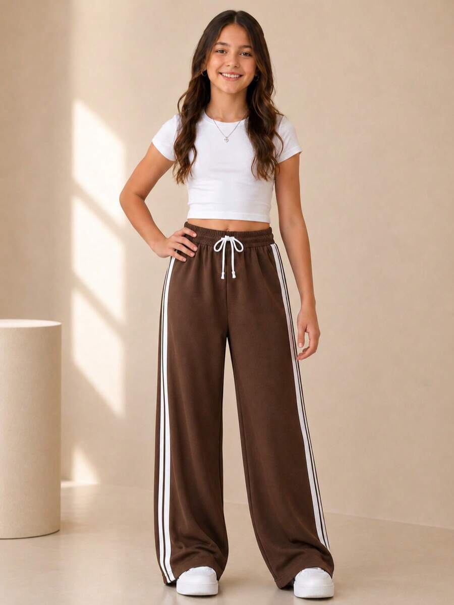 Calça Wide Leg Juvenil Preta com Duas Listras Laterais e Cós Elástico - Marrom - Visão 1