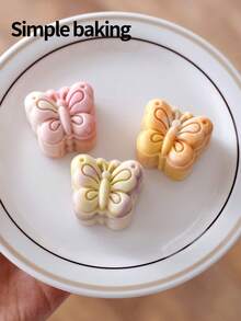 A Set Of Butterfly, Pony And Bell-Shaped Pastry Molds. Cute Mini-Sized Animal-Shaped Mooncake Molds. ABS Hand-Pressed Cookie Molds. Maamoul Mold. Date Palm Sugar Mold. Sweet Dessert-Making Tools - View 12