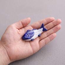 2pcs/4pcs Random Style Blue & White Porcelain Fish Ceramic Chopstick Rest Set, Hand-Painted Japanese Style Tableware Spoon Fork Knife Holder Stand, Easy To Clean Cute Animal Table Decor Accessories - View 4