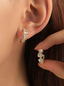1 Pair Casual Geometric Shaped Shiny Earrings, Elegant Cubic Zirconia Inlaid, Women's Earrings, Suitable For Girls' Daily Commute, Casual Vacation, Copper Jewelry - Yellow Gold - View 2