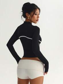 Curved Contrast Stitch Zipper Short Fitness Jacket, Slim Fit Long Sleeve Thumb Hole Sports Outerwear - Black - View 8