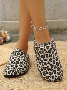 1 Pair Women's Fashionable Retro Leopard Print Closed-Toe Half-Slippers, Adjustable Belt Buckle Design, Loose Round Toe Non-Cramping, Soft And Comfortable Foot Feel, Versatile For Various Outfits, Commuting And Photography, All-Match Mule Slippers - White - View 4