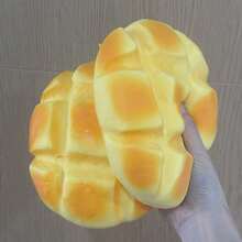 Tachimi 1 Peça Brinquedo Squishy de Pão de Abacaxi Gigante de Crescimento Lento, Brinquedo de Apertar de Alimento Realista Macio Extra Grande, Brinquedo Fofo de Alívio de Estresse para as Pontas dos Dedos, Presente Ideal para Feriados e Aniversários - Multicolorido - Visão 6