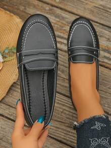 Women's Casual Round Toe Slip-On Loafers, Black Lychee Textured Flat Shoes, Soft Comfortable Easy-On Daily Commute Driving Moccasins - Black Lychee Pattern - View 3