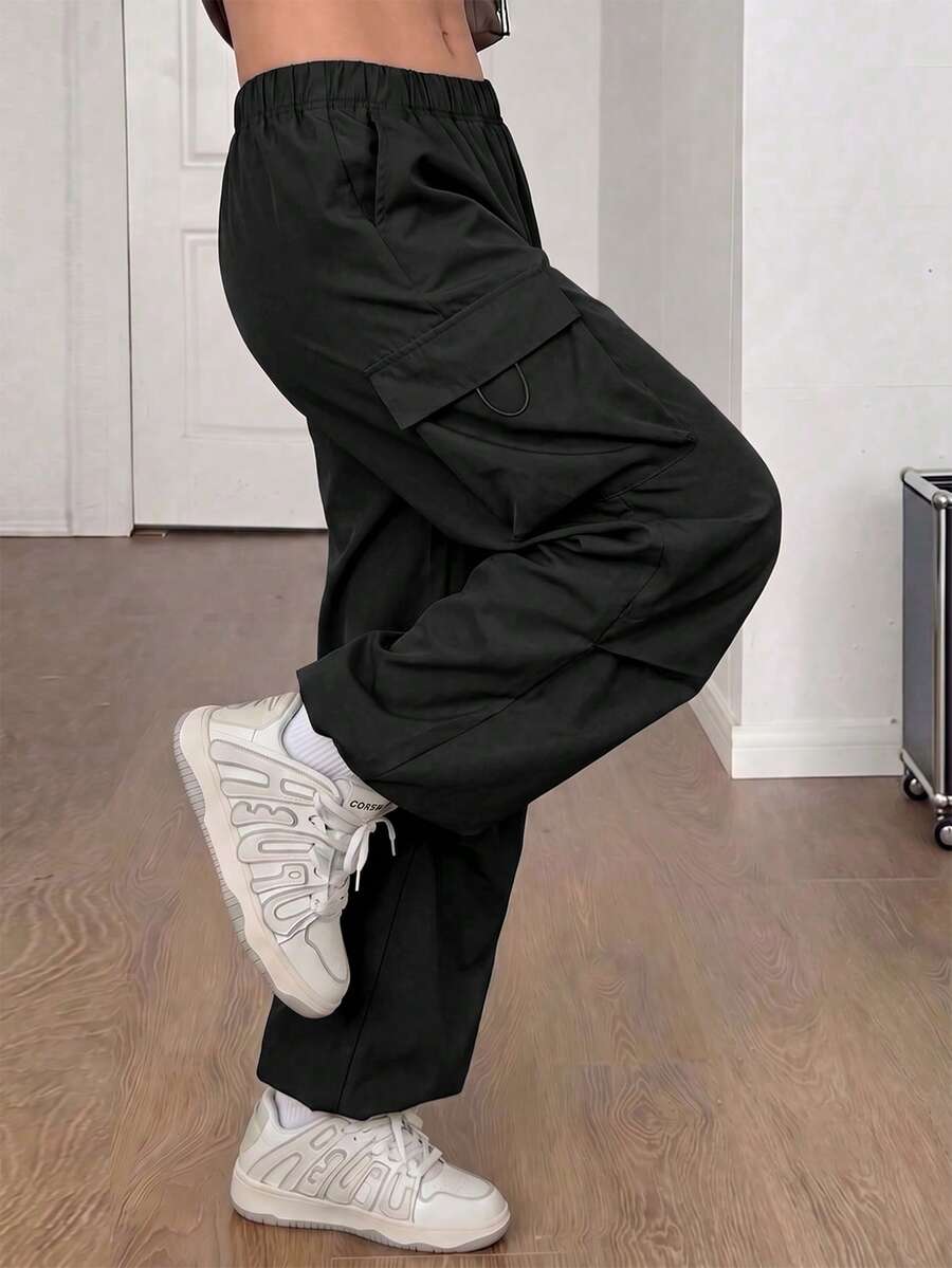 1 pieza Pantalón cargo holgado con bolsillos con solapa y cordón lateral para adolescentes, atuendo para uso al aire libre en primavera/verano/otoño/invierno - Negro - Ver 1