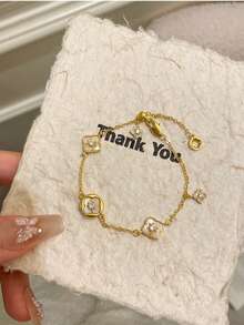 1 Niche, Minimalist, And High-End White Fritillaria Tetraphyllum Flower Bracelet - Gold - View 4
