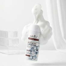 Daily Skincare Routine / Deep Facial Cleansing / Morning And Night Care / Gentle Makeup Remover - Hyaluronic Acid - View 3