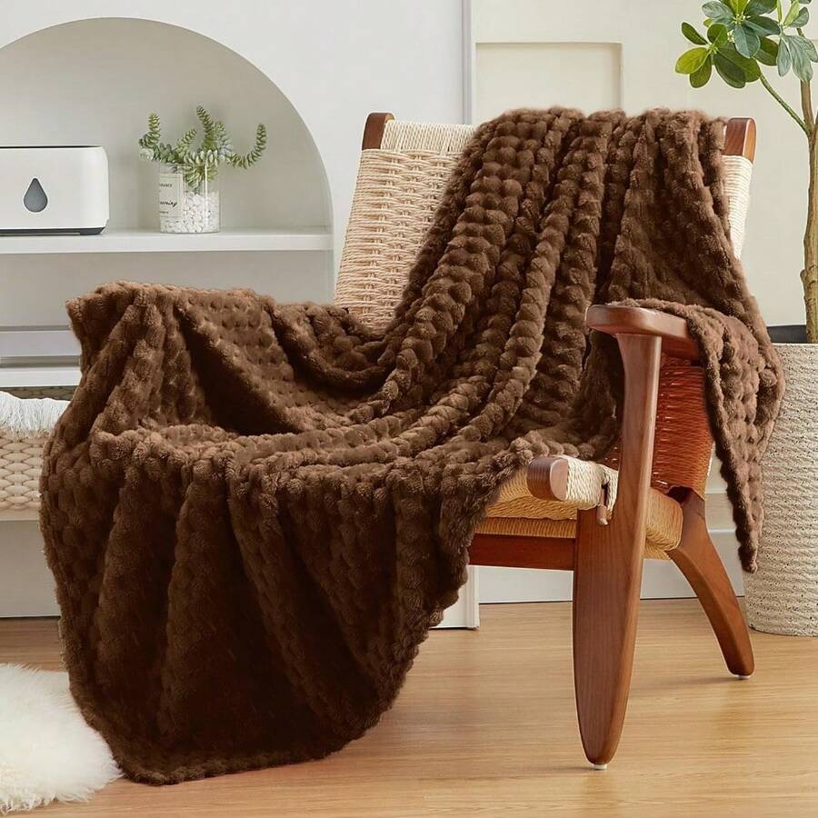 1pc Solid Color Striped Plaid Plush Blanket, Bedroom Room Decor, All Season Use, Picnic Blanket, Leisure Nap Blanket, Office Small Throw Blanket