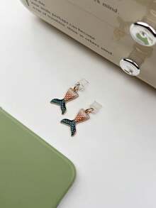 2pcs/3pcs Elegant Deep Sea Color Shell Pendant Dust Plug, Premium Alloy Oil-Drip Shell Starfish Fish Tail Phone Dust Plug Charm, Simple Convenient Universal Phone Earphone Hole Charging Port Dust Plug Waterproof Dust Plug - Multicolor - View 9