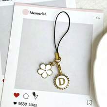 1 buah Bunga Putih/Bunga Lima Kelopak/Bulat Dua Sisi 26 Huruf/Tali Gantungan Ponsel/Dekorasi/Hadiah Perhiasan DIY - Putih - View 3