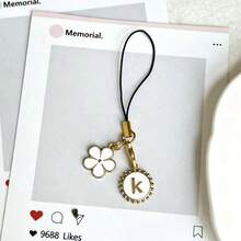 1 buah Bunga Putih/Bunga Lima Kelopak/Bulat Dua Sisi 26 Huruf/Tali Gantungan Ponsel/Dekorasi/Hadiah Perhiasan DIY - Putih - View 5