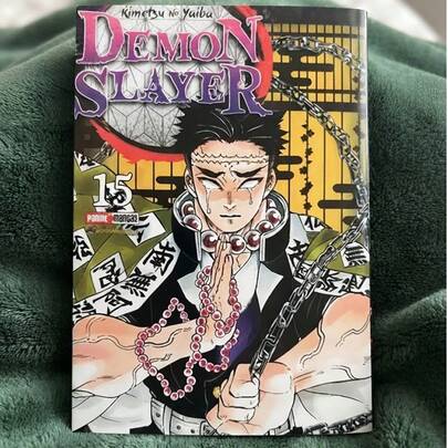 Demon Slayer: Kimetsu no Yaiba Vol. 15