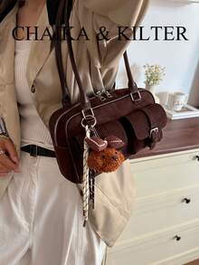 CHAIKA & KILTER 1件純色麂皮布料女款時尚多口袋大容量波士頓保齡球肩背包 拉鍊開合 適合日常與街頭使用（附吊飾） - 咖啡 - 查看 10