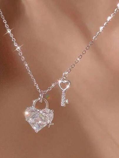 1pc Heart-Shaped Lock & Key Pendant Necklace, Cubic Zirconia Jewelry For Girls, Birthday Party Jewelry Gift For Friends
