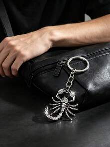 1pc Fashionable European & American Style Insect Scorpion Keychain Bag Pendant, Suitable For Men's Car Key & Bag Decoration - Antique Silver - View 1