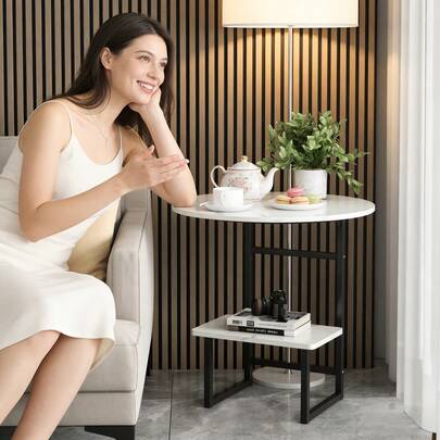 Kocoile Mesita auxiliar moderna minimalista de metal con estante de almacenamiento de 2 niveles: mesa de centro compacta para sala de estar, dormitorio y mesita de noche/sofá, estructura de metal negro resistente, mesa decorativa que ahorra espacio, fácil montaje, adecuada para el hogar, sala de estar, sofá, dormitorio.