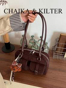CHAIKA & KILTER 1件純色麂皮布料女款時尚多口袋大容量波士頓保齡球肩背包 拉鍊開合 適合日常與街頭使用（附吊飾） - 咖啡 - 查看 6