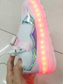 青少年輪滑鞋 爆款四輪溜冰鞋 小號四輪輪鞋 LED可充電發光鞋 亮燈鞋 - 粉色 - 查看 11