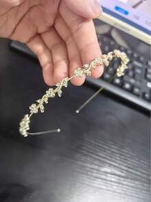 1件韓式彩色水晶梅花髮箍，極簡全鑲鑽新娘髮飾，適合日常通勤、約會及婚禮等正式場合 - 金色 - 查看 8