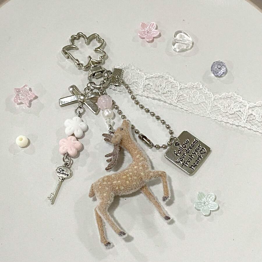 鹿形鑰匙圈吊飾，蕾絲珍珠蝴蝶結包包掛飾，韓系甜美苜蓿背包掛鍊，Y2K女孩風禮物 - 彩色 - 查看 1