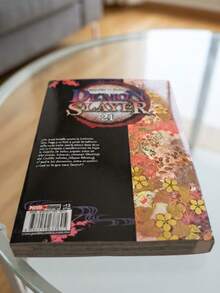 Comics & Graphic Novels - Single Book - View 2