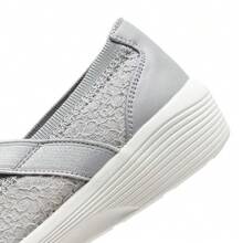 Skechers Sepatu Mary Jane Wanita dengan Hak Wedges Elastis, Sepatu Jalan Nyaman, Sepatu Slip-on - Light Grey - View 8