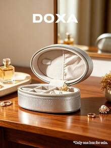 DOXA 亮銀色橢圓形旅行珠寶收納盒，拉鍊隔層戒指與耳環收納盒，僅空盒 - 銀色 - 查看 5