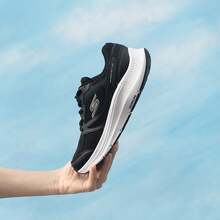 Skechers Sepatu lari stabilitas tingkat pemula seri GO RUN wanita dengan bantalan anti selip berbahan jala. - Hitam - View 7