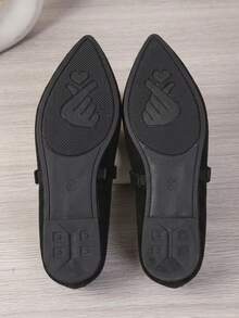 Elegante schwarze Damen-Mary-Jane-Ballerinas aus Kunstwildleder mit spitzer Zehenpartie, elastischem Riemen, flache Slip-On-Schuhe, bequem und rutschfest für Büro und Alltag - Schwarz - Übersicht 5