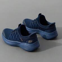 Skechers 斯凱奇鏤空支撐網面輕便健步鞋軟底防滑通勤散步日常休閒女鞋 - 藏蓝色 - 查看 3